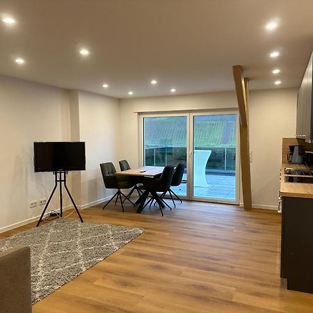 Moselappartements By Weingut Marco Adamy Losnich ภายนอก รูปภาพ