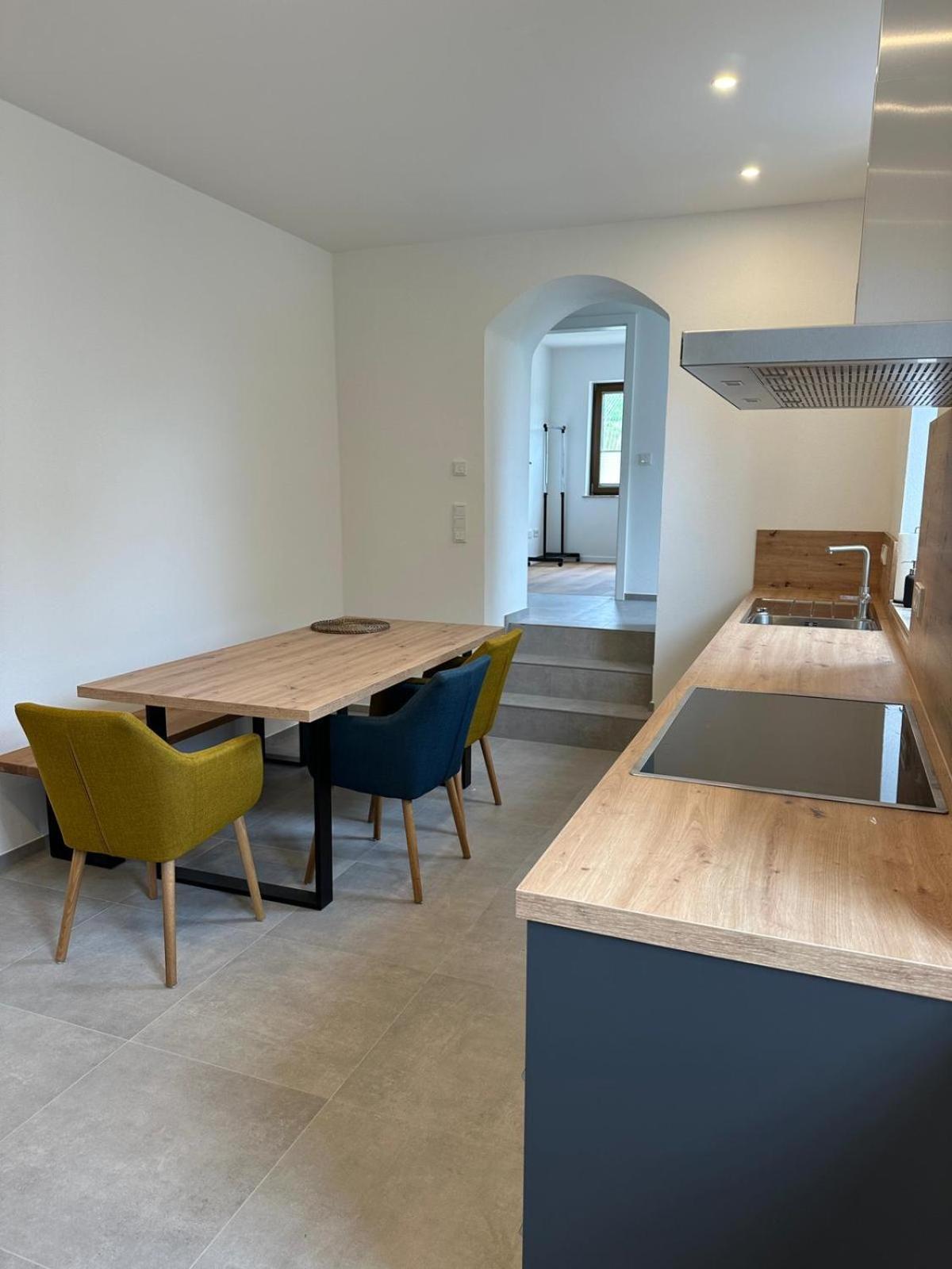 Moselappartements By Weingut Marco Adamy Losnich ภายนอก รูปภาพ