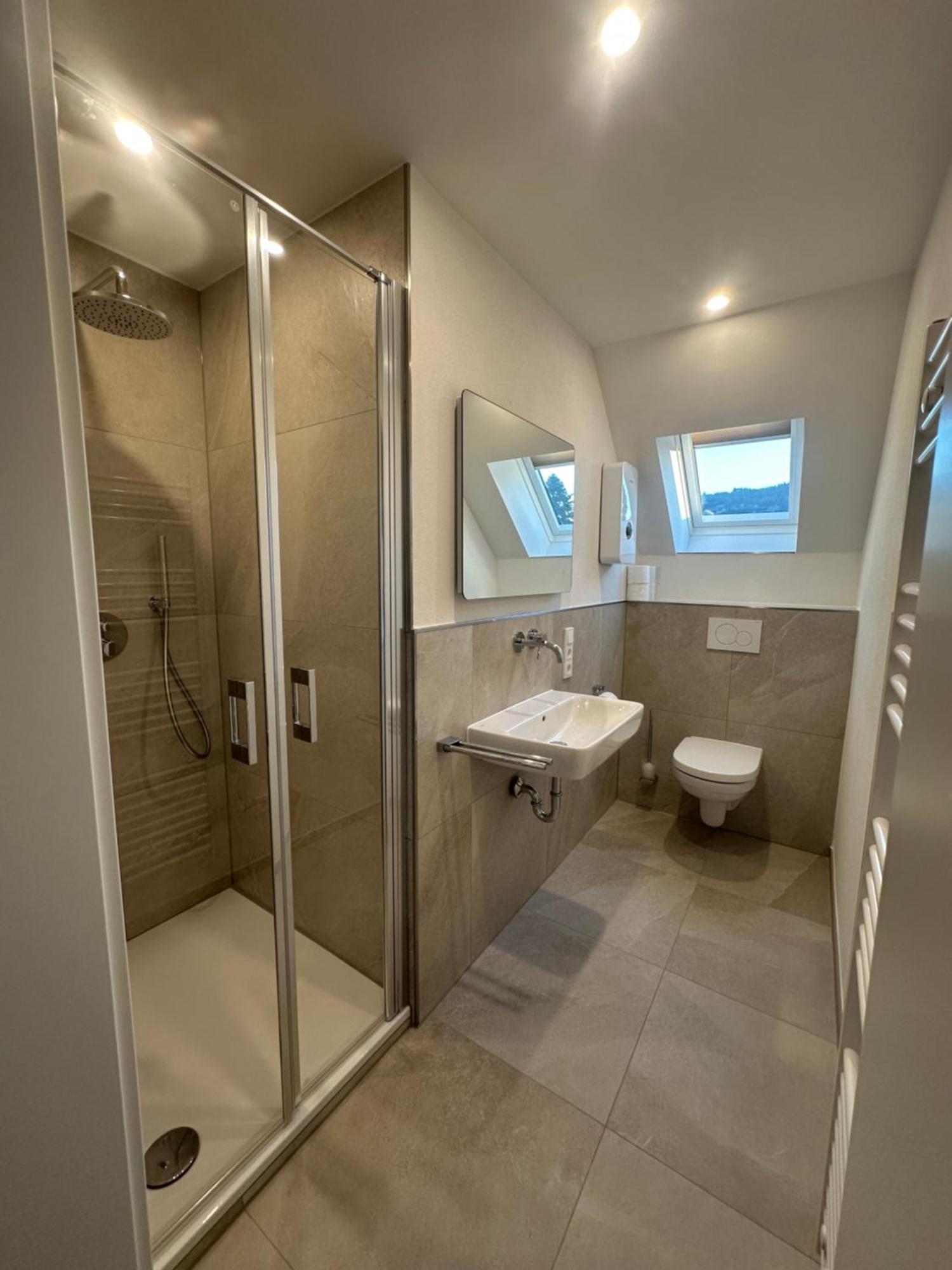 Moselappartements By Weingut Marco Adamy Losnich ภายนอก รูปภาพ